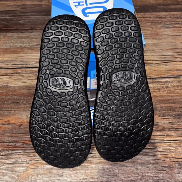 Hey Dude Flip Flops Sandals Women’s 9 Tide Black Thick Cushion Sole Comfort - Picture 4 of 7
